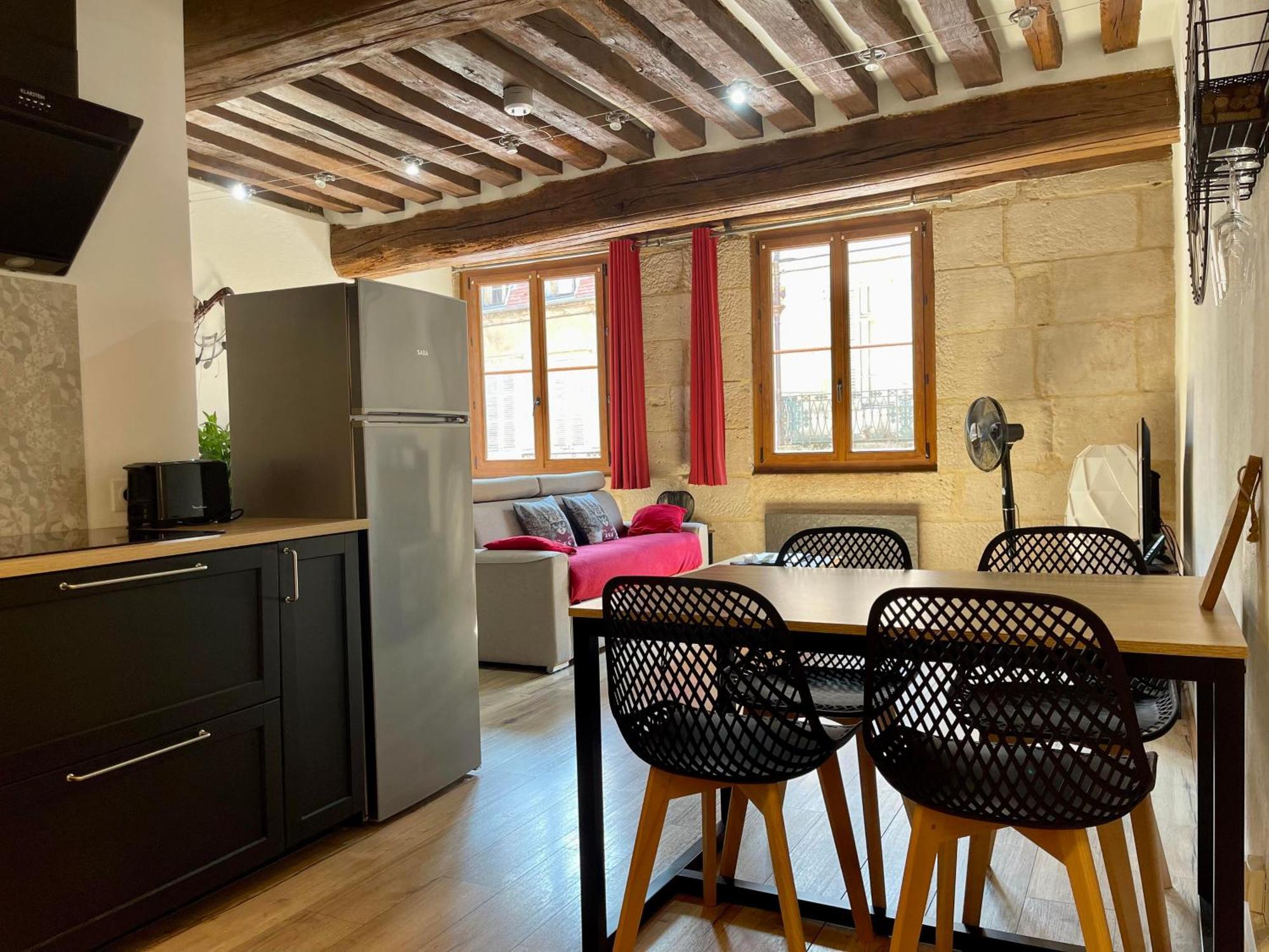 Appartements Chez Delphine Et Guillaume Au Coeur De Semur En Auxois Eksteriør bilde